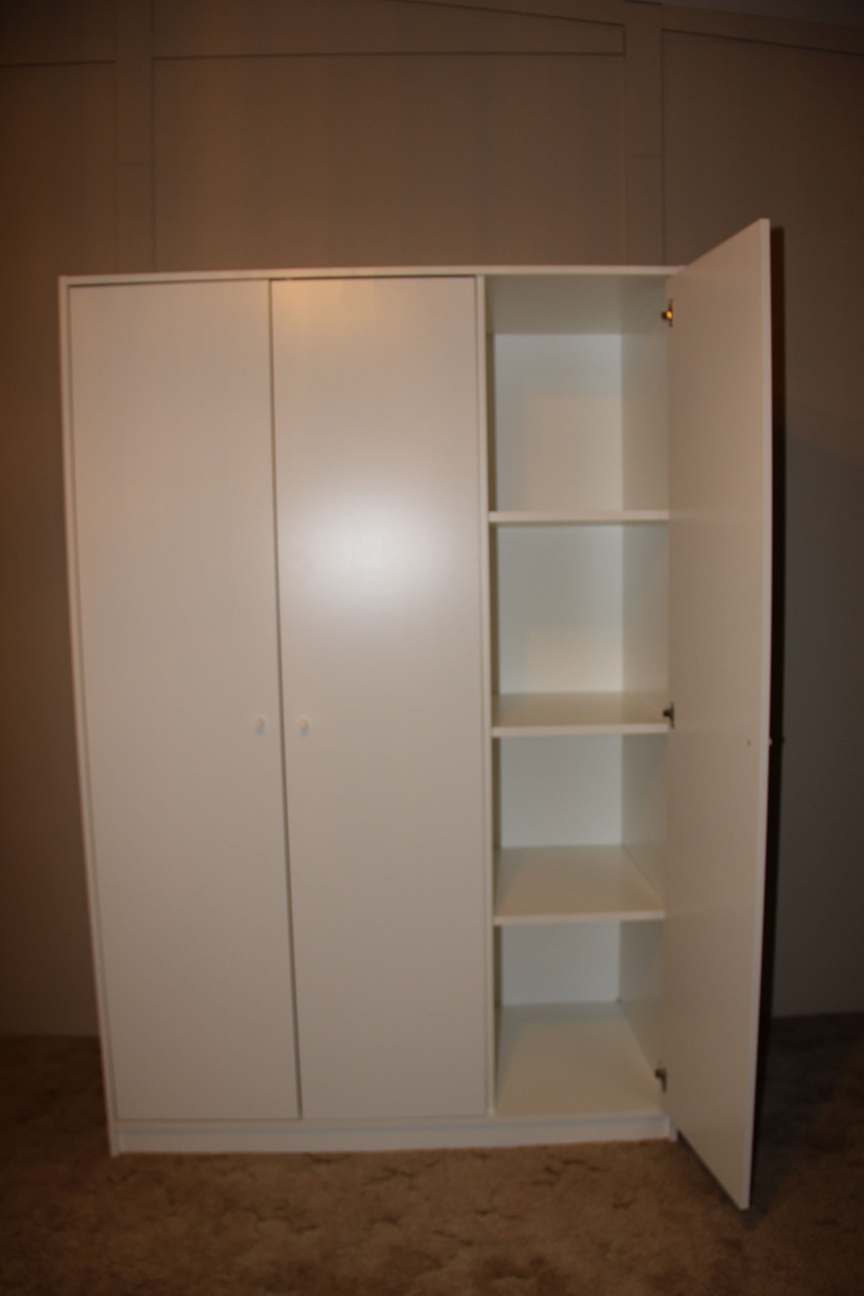 Private Room 5 for Rent in Burquitlam with High-Speed Internet